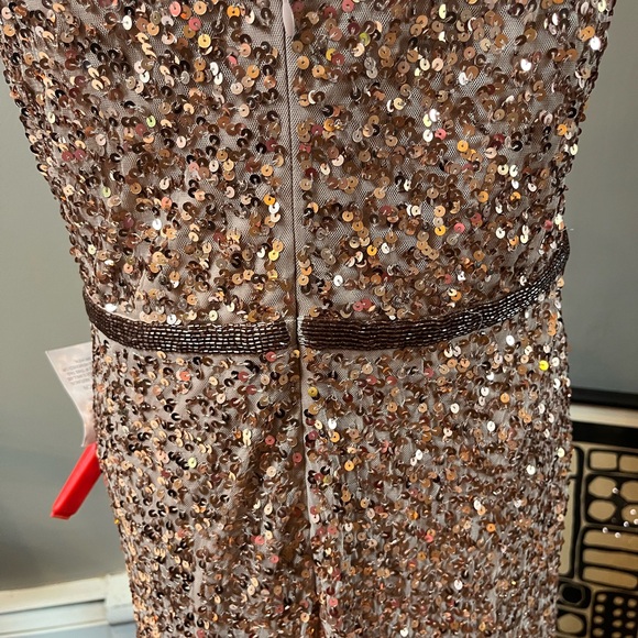 Mac Duggal V Neck High Slit Sequined Wrap Gown Size 12 - Picture 12 of 15